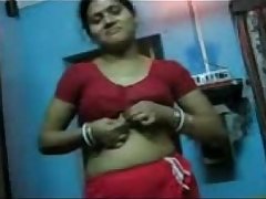 Shy south indian women show her nude body to his boy friend first time